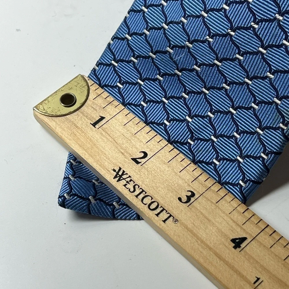 Brooks Brothers Stain Resistant Navy Geometric 100% Silk Made in Italy Tie EUC